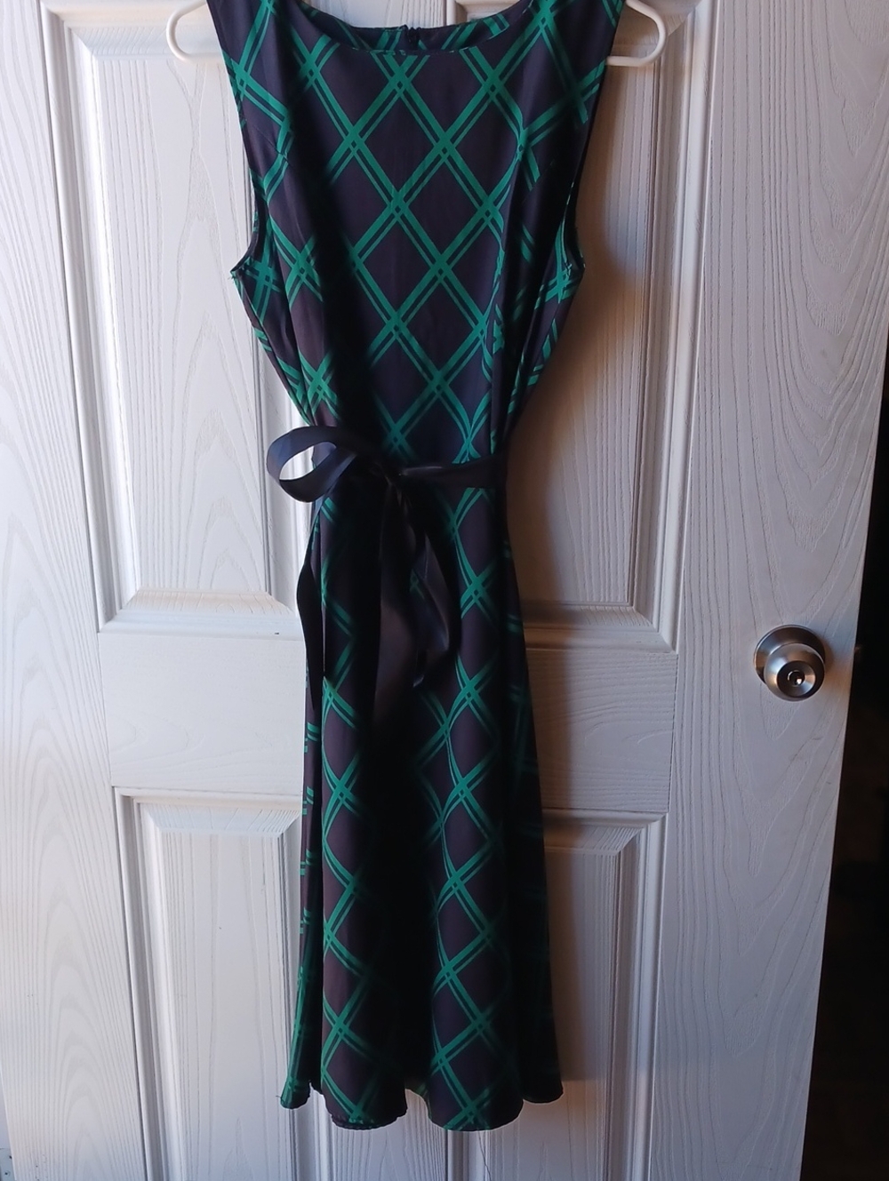 Sleeveless Green Plaid A-Line Dress with Belt